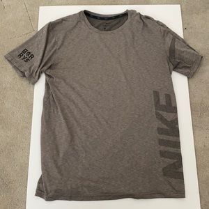 Barry’s bootcamp nike dri fir T-shirt